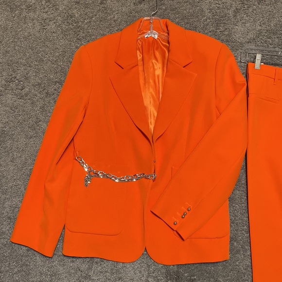 Halston pant suit - Picture 3 of 11